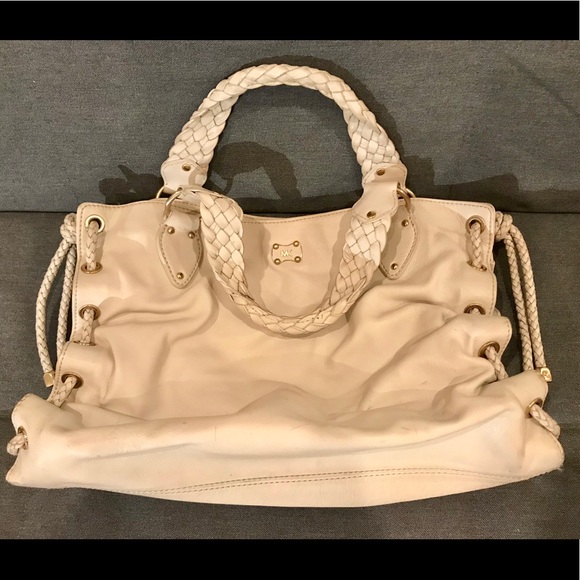 Michael Kors Winter White Leather Handbag - Picture 4 of 8